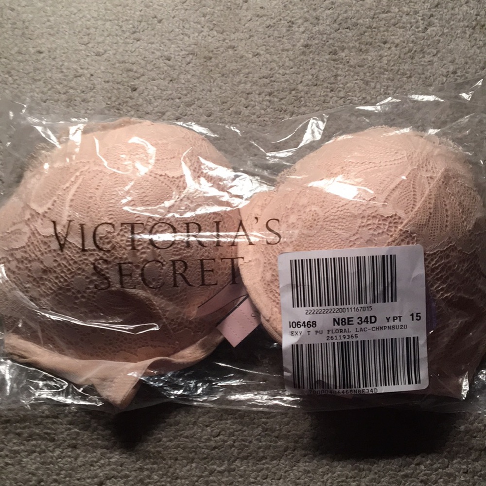 NWT VS PUSH UP BRA 34D